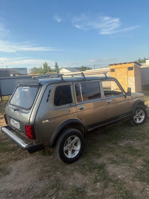 Продам Ниву 21310
