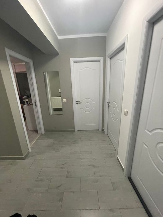 Închiriere apartament 3 camere
