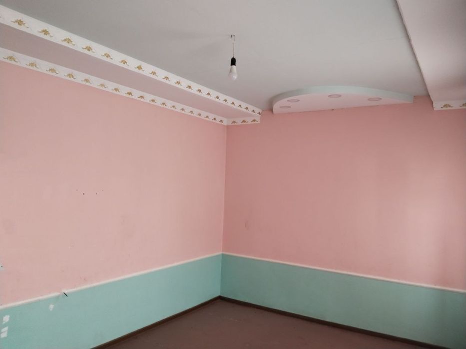 O'rta-Chirchiq 18-Sotux 7-Xona 120-Meval darxti xam bori