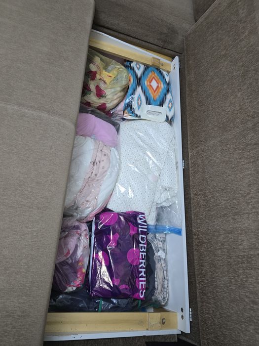 Диван фабрики янтарь