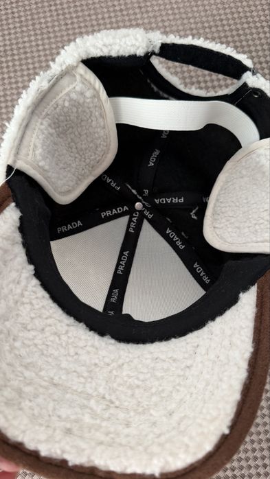 Бейсболка Prada, теплая