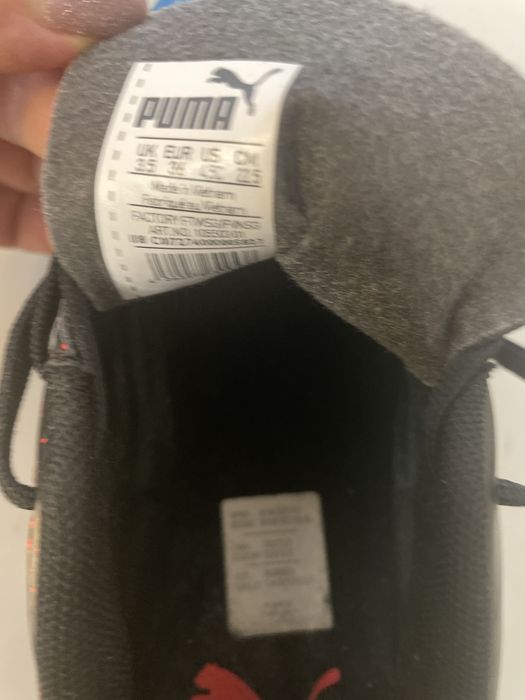 Продам спортивную обувь