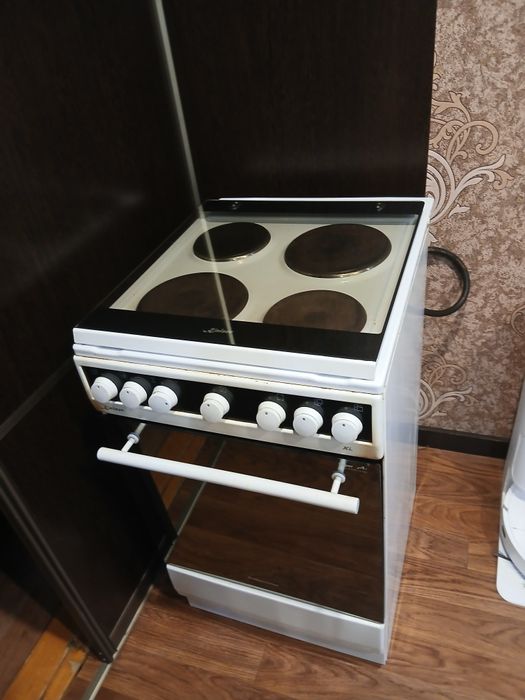 Продам плиту электрическую