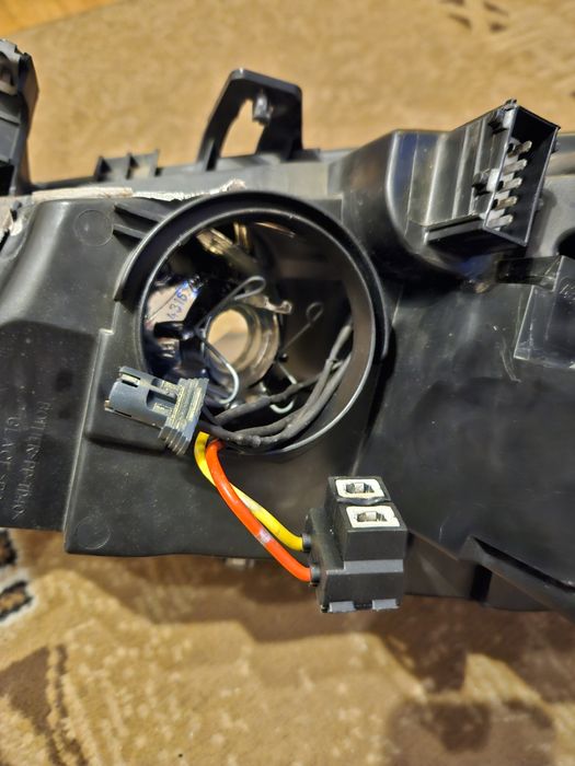 Десен фар за Пежо 307 CC Hatchback Combi Фейслифт