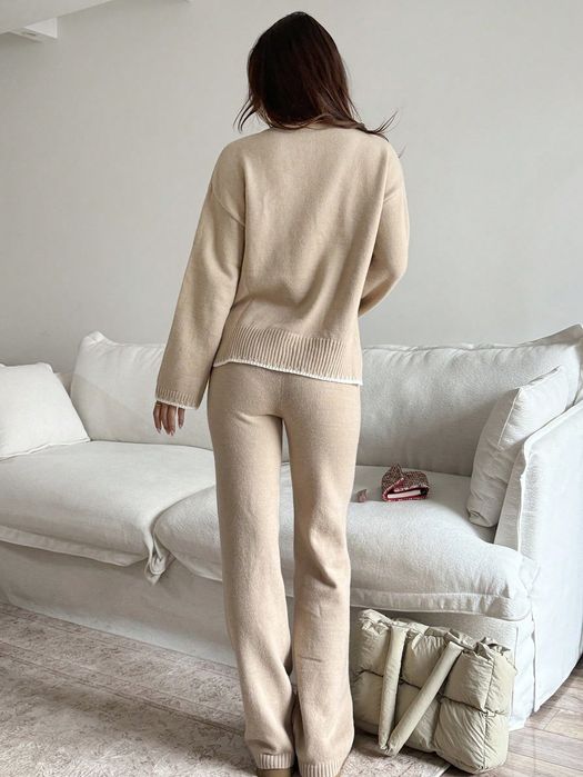 Set de două bucăți de pulover și pantaloni