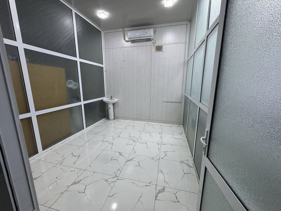 Клиникада ичида биринчи каватда 4 та хона ижарага берилади 70 кв