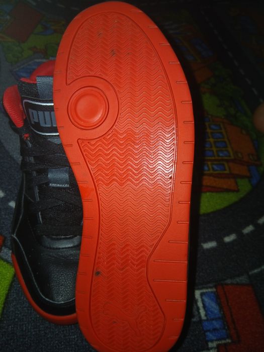 Adidași Puma aproape ca noi marimea 38