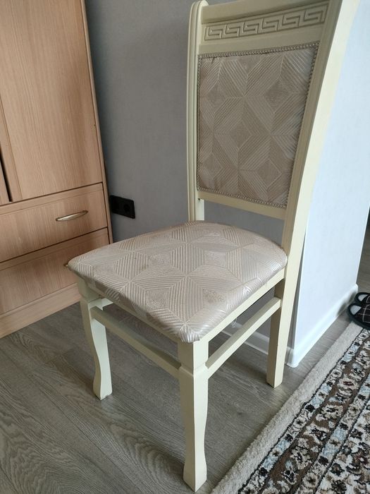 Продам шкаф платяной