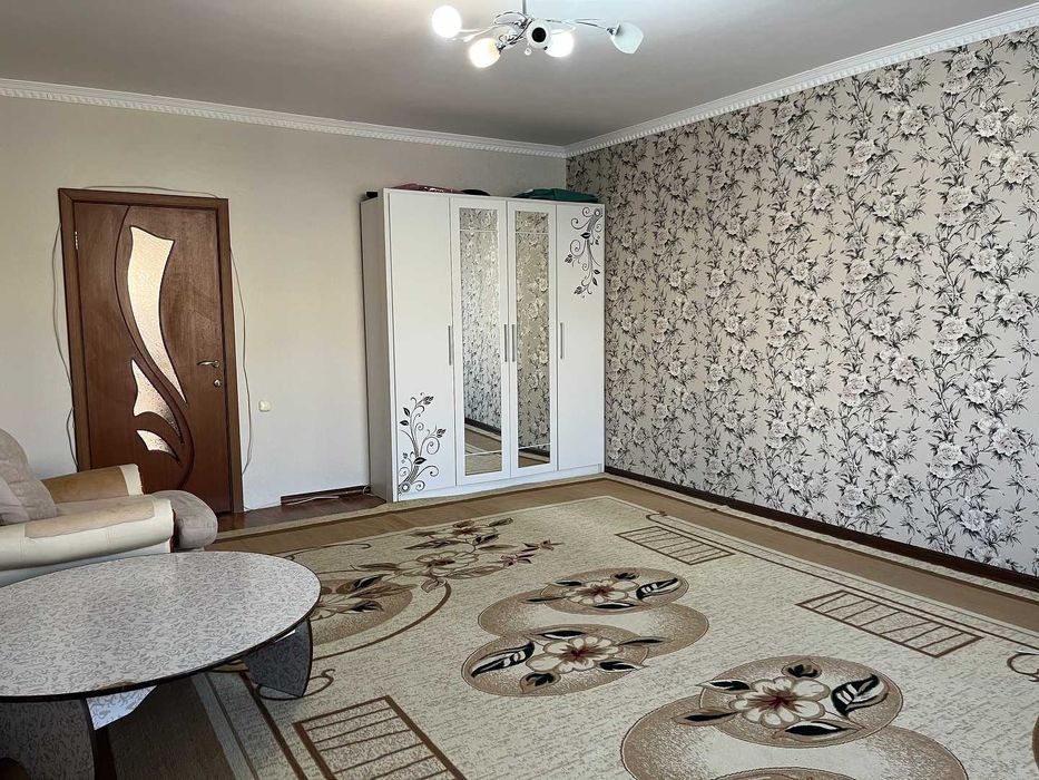 2 комнатная 77 кв метров, 2011 года постройки