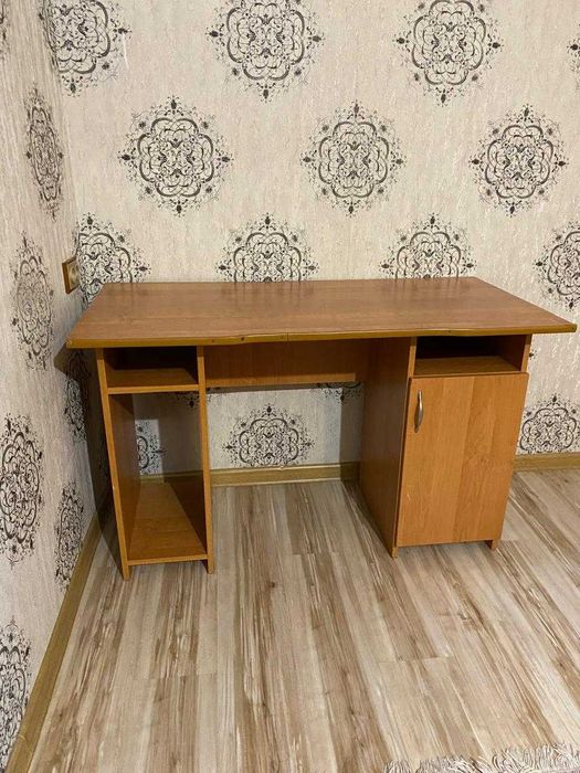 Компьютерный письменный стол