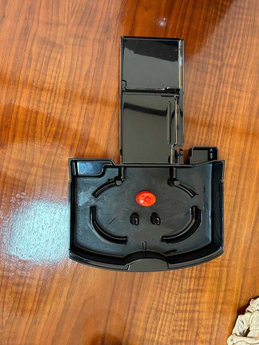 Кофеварка новая,   в отличном состоянии, фирма "DELONGHI"