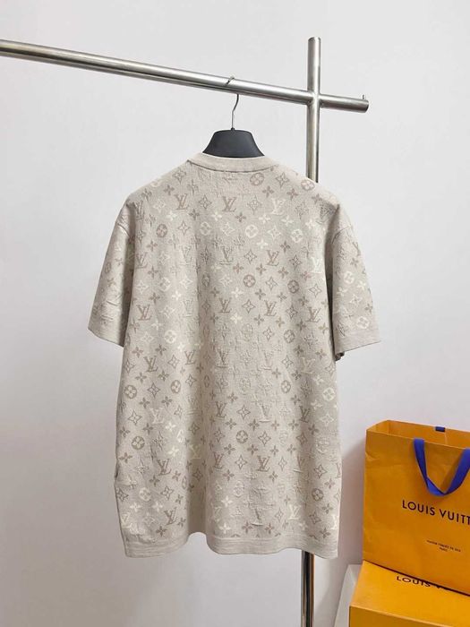 Tricou Louis Vuitton Calitate Premium