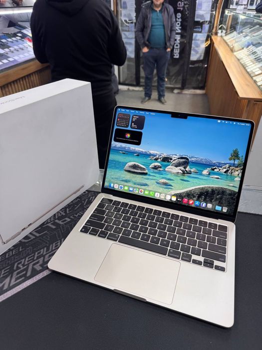 Apple Machook Air M2 SSD 256GB ОЗУ 16GB Retina 99 yomkis Ideaal