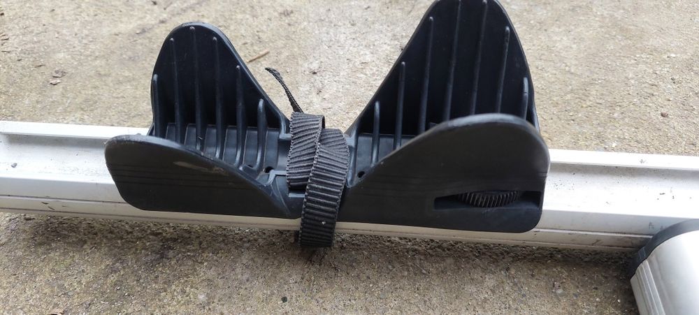 Suport bicigleta pe bara transversala