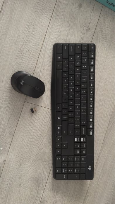 Logitech MK315 Silent Wireless combo desktop