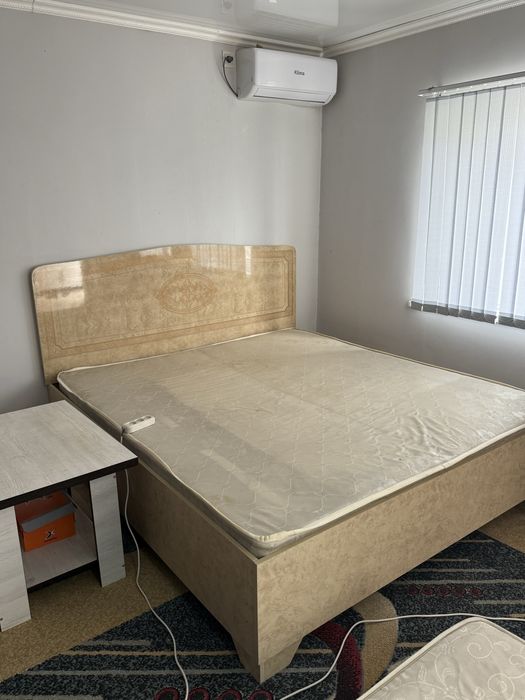 Кровать двуспальная 1,6-2