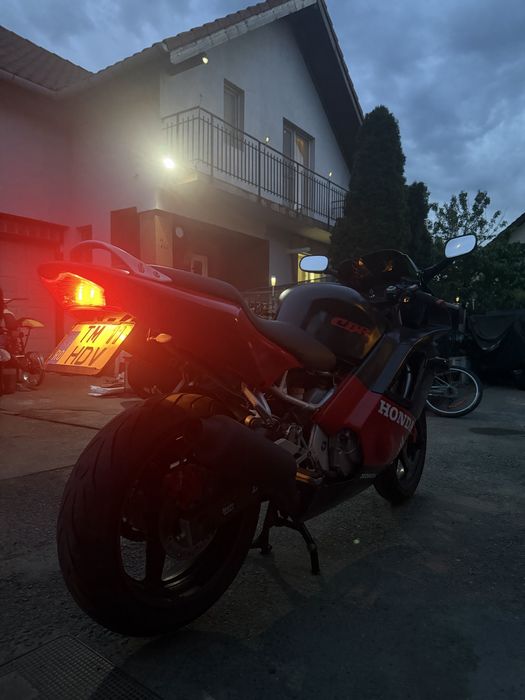 Vând sau Schimb Honda CBR 600F cu cross/enduro 125