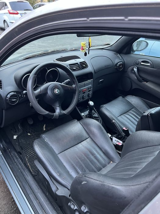 Alfa romeo 147 1.6 НА ЧАСТИ