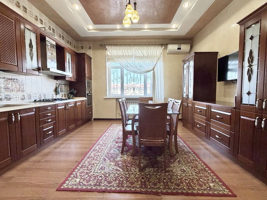 Сдается в аренду 4 комнатная квартира 180 м.кв в элитном доме "Габус".