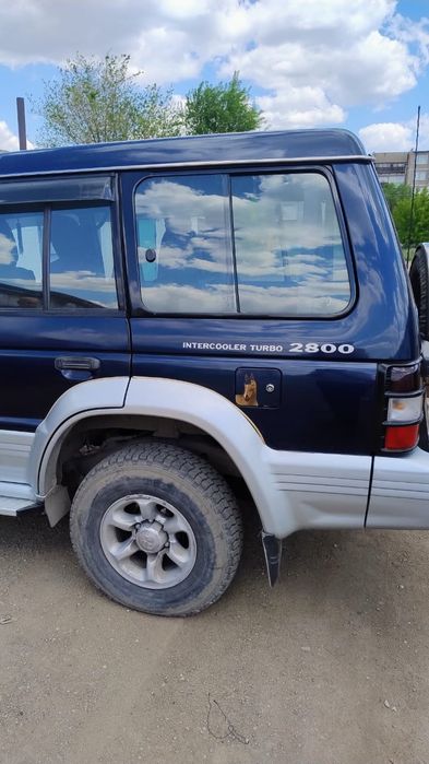 Продаётся Mitsubishi Pojero 2