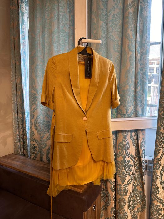 Платья.          .