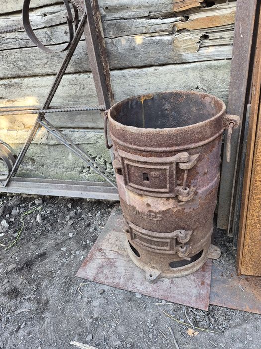 Продам буржуйку чугунная