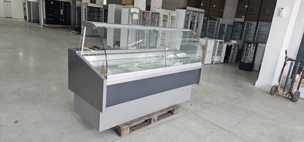 Хладилна витрина 200х85