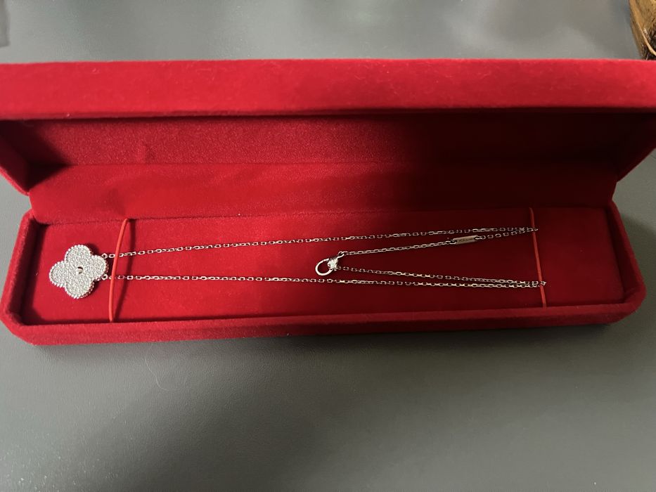 Van Cleef Колье с бриллиантами