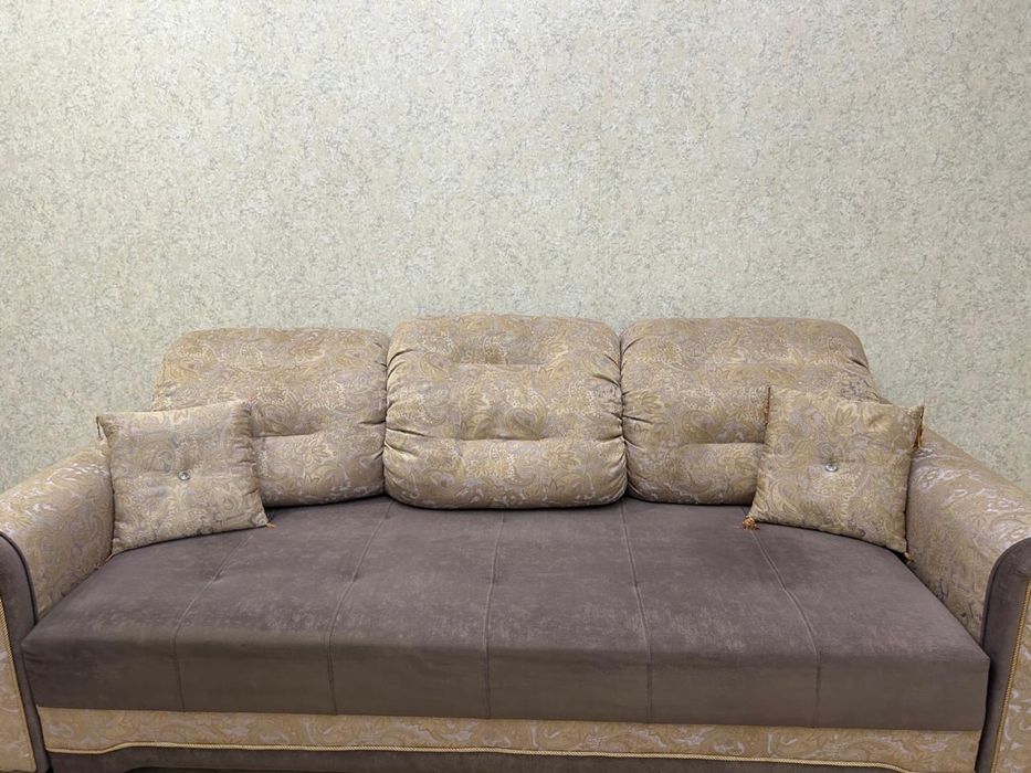 Диван в хорошем состоянии