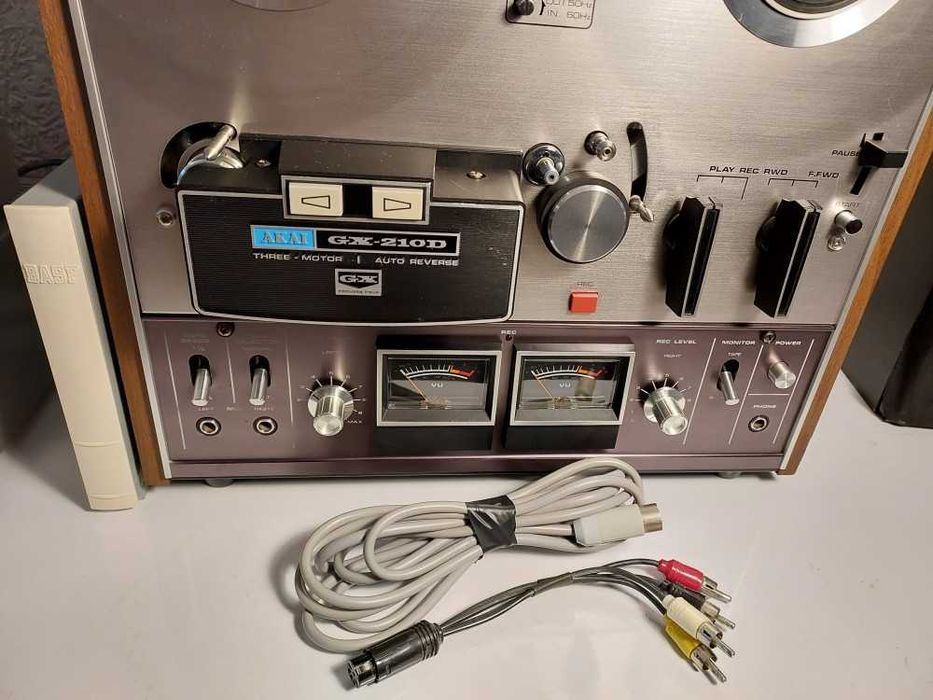 Magnetofon Akai GX 210D ,autoreverse,3 motoare,3 capete