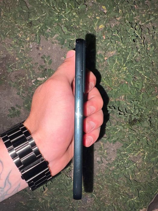 Продам Samsung s22