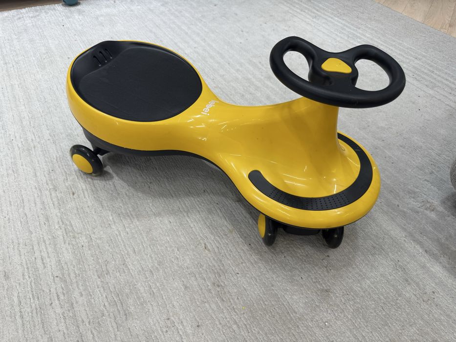 Продам детскую машинку-каталку