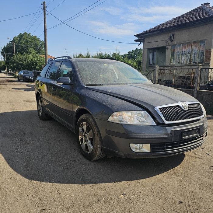 Skoda Octavia 2.0fsi на части само !