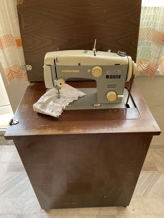 Швейная машина