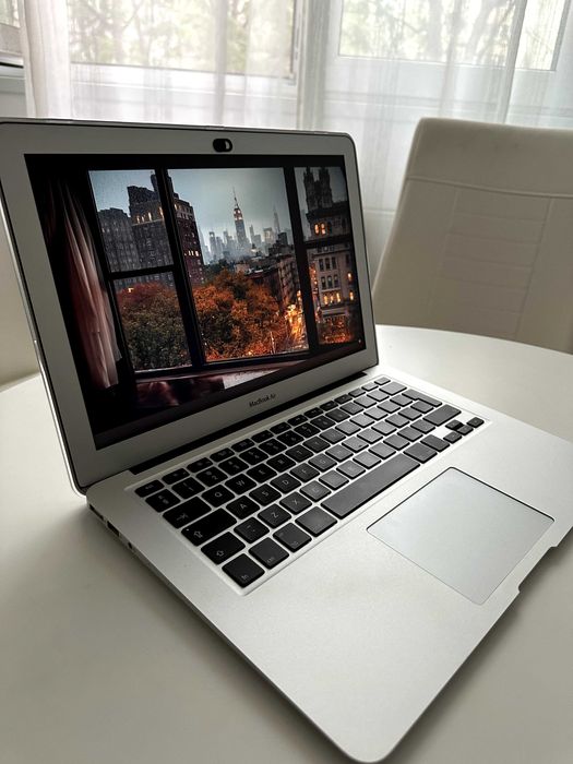 Laptop Mac Book Air 13 , I5,