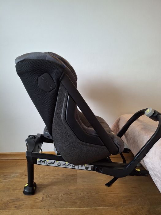 Axkid ONE 2 – премиум столче, обратно на движението | Без забележки