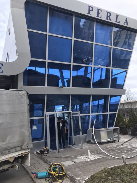 Автомовка с кафе и офис. Разглобяема на болтови връзки