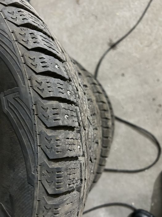 Продам зимние шины