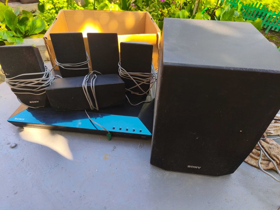домашно кино  Sony BDV-E2100