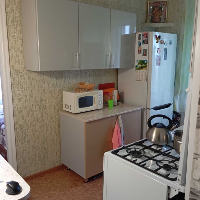 кухонная мебель (продам комплект или по отдельности)