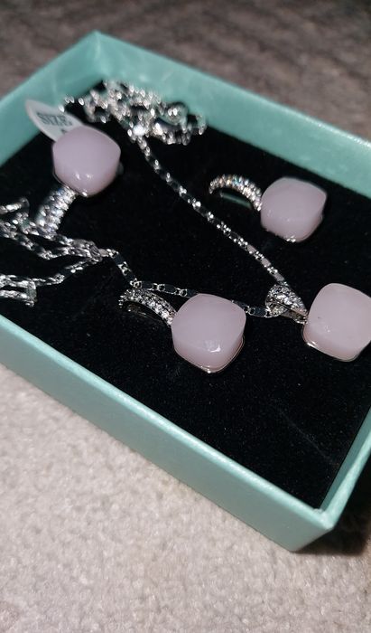 набор ювелирных украшений