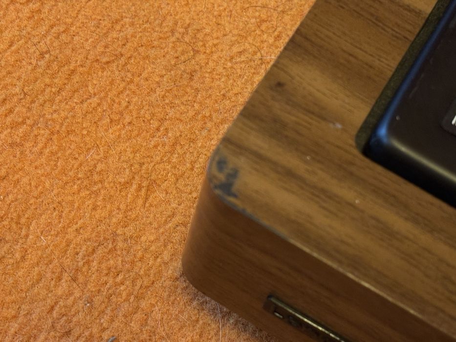 Грамофон Lenco L82