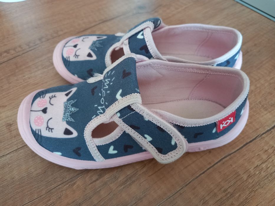 Пантофи и обувки