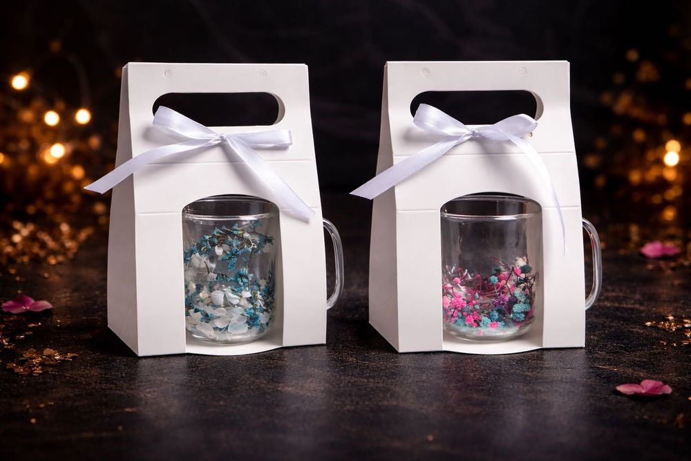 Чаши с двойно дъно и сухи цветя