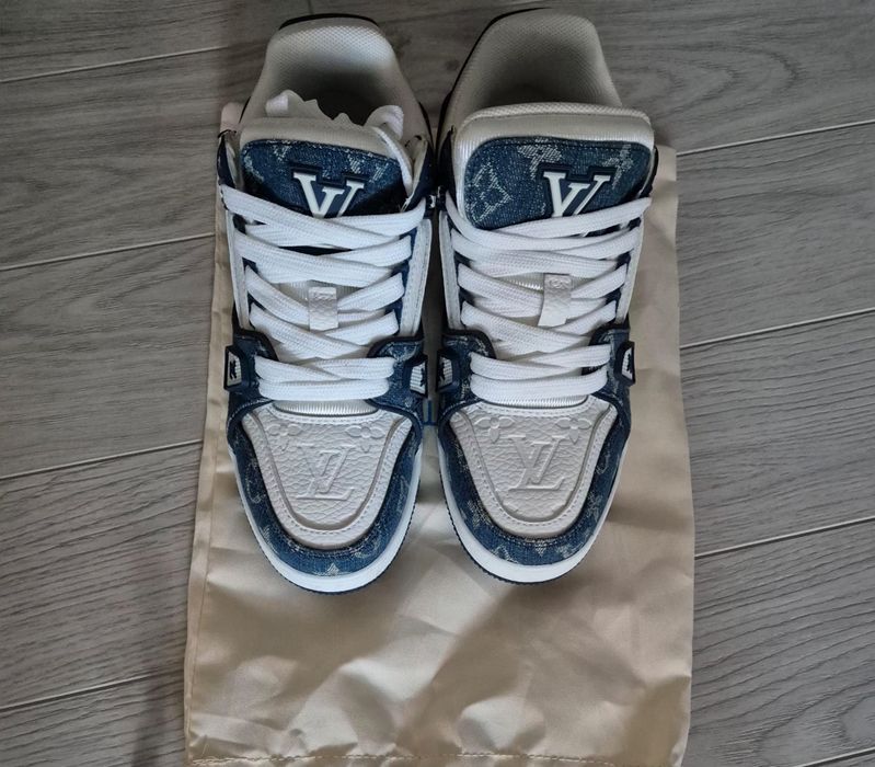 Louis Vuitton blue- model popular