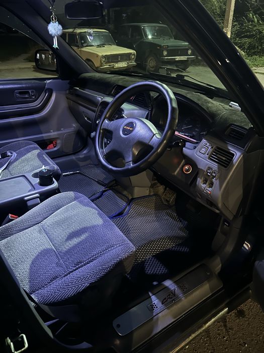 Продам Honda CR-V