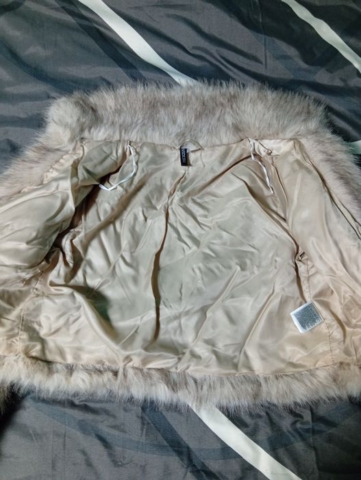 Продавам пухено палто