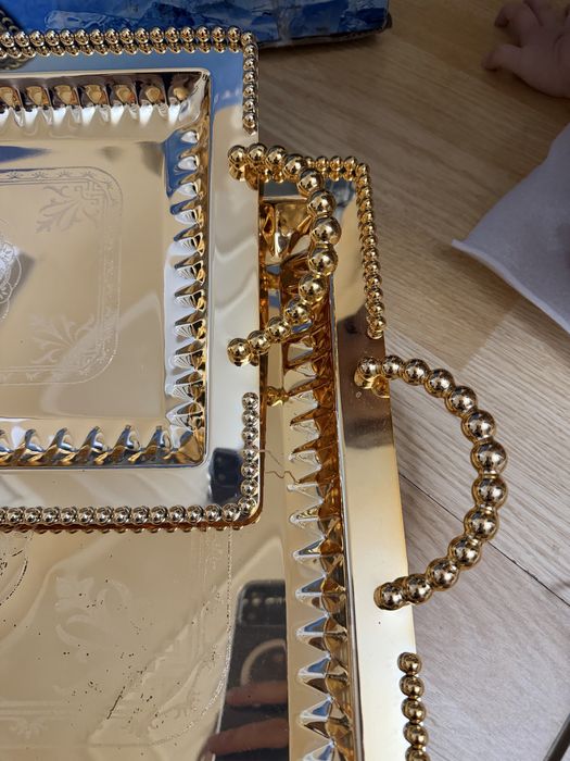 Продам Поднос -2шт