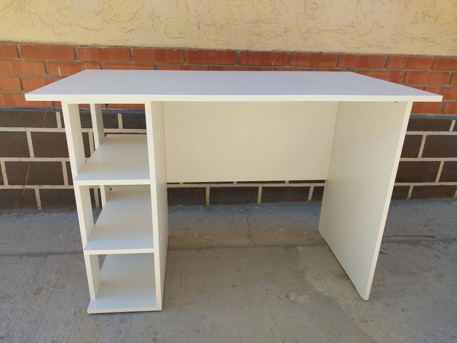 Стол для дома и офиса