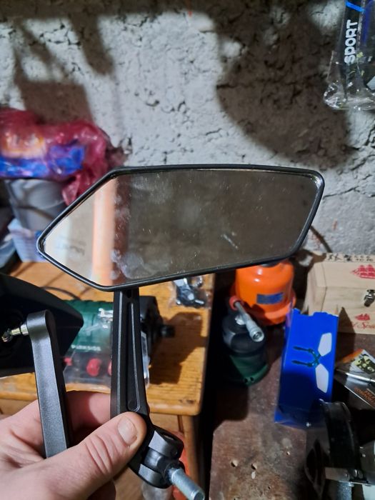 Продавам комплект чисто нови универсални огледала за мотоциклет или ск